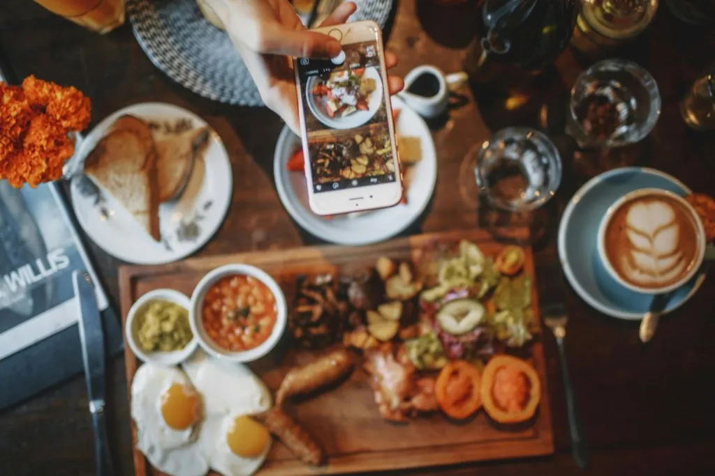 How to Get Your Restaurant to Go Viral on TikTok in 2025